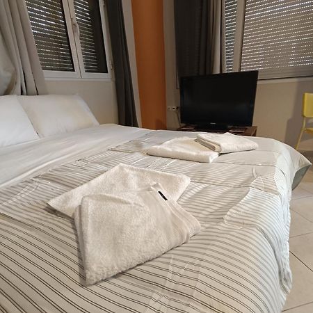 Cozy Apartment In The Center Of Aighion Achaia - Ground Floor - Ισόγειο Στουντιο آيجيون المظهر الخارجي الصورة