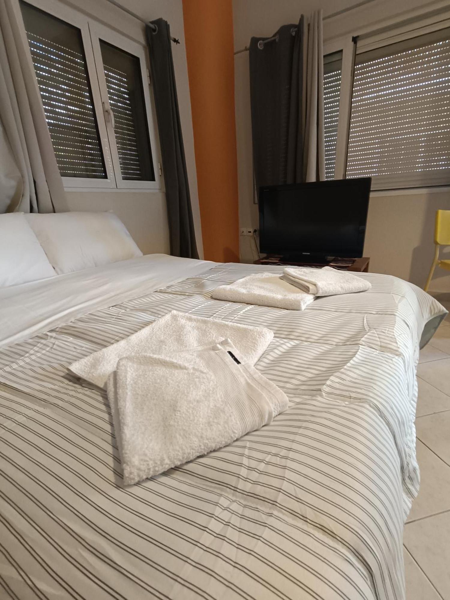 Cozy Apartment In The Center Of Aighion Achaia - Ground Floor - Ισόγειο Στουντιο آيجيون المظهر الخارجي الصورة